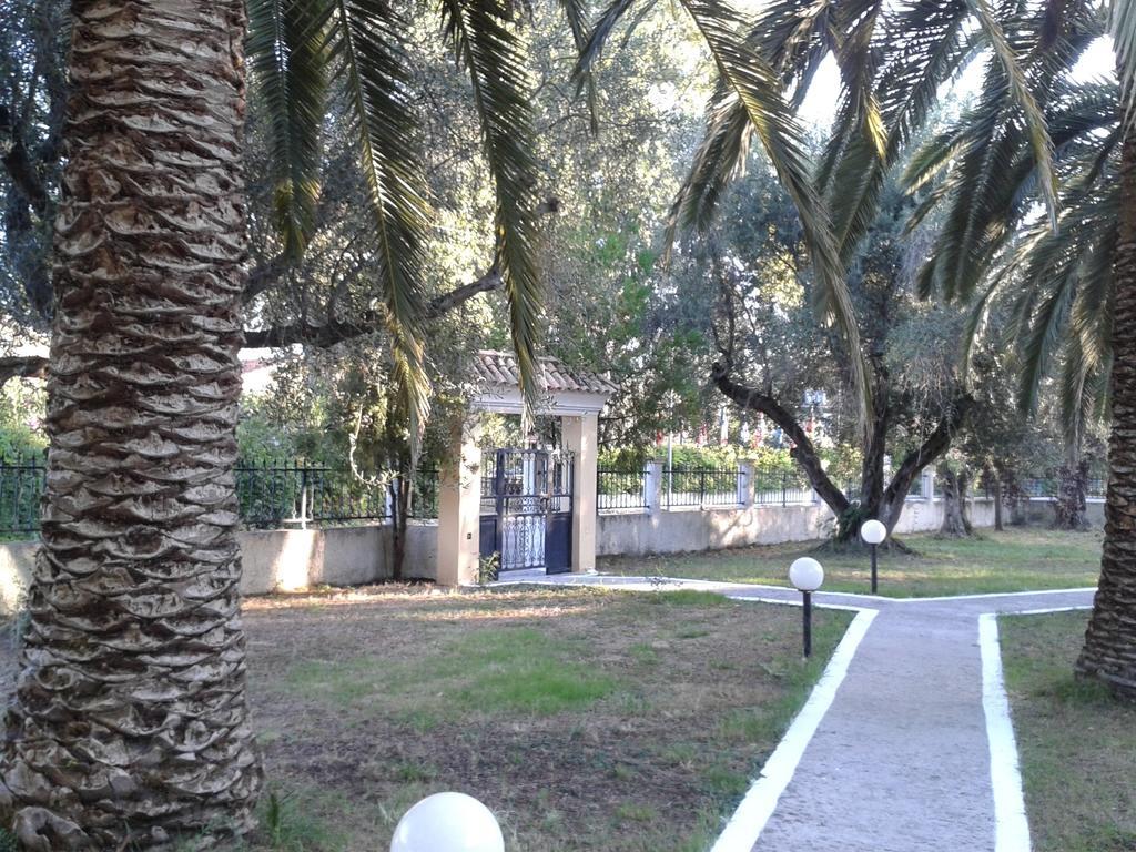 Villa Rododafni ロダ エクステリア 写真